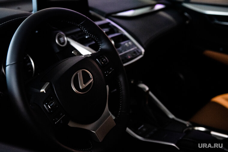    Авария с участие автомобиля Lexus произошла на северо-западе
