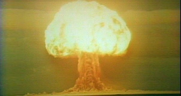 20 августа 1953 года СССР официально объявил об успешном испытании водородной бомбы РДС-6с. Это была первая бомба такого рода, пригодная к практическому военному применению.