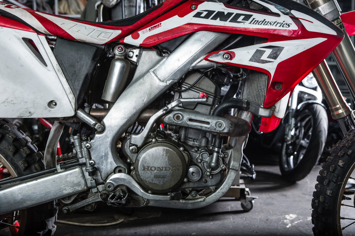 Ярчайший представитель техники с камерами в колёсах