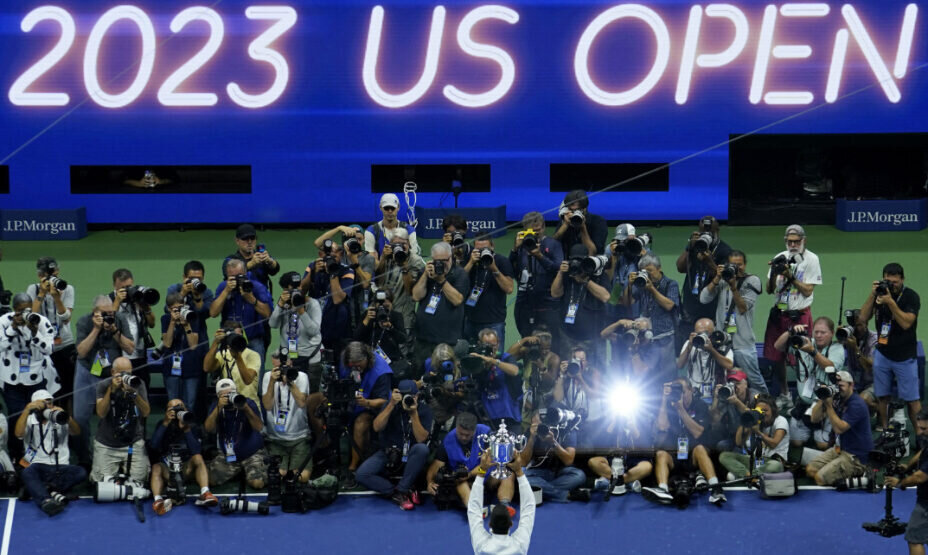    Джокович переписывает историю тенниса на наших глазах. Фото: Reuters