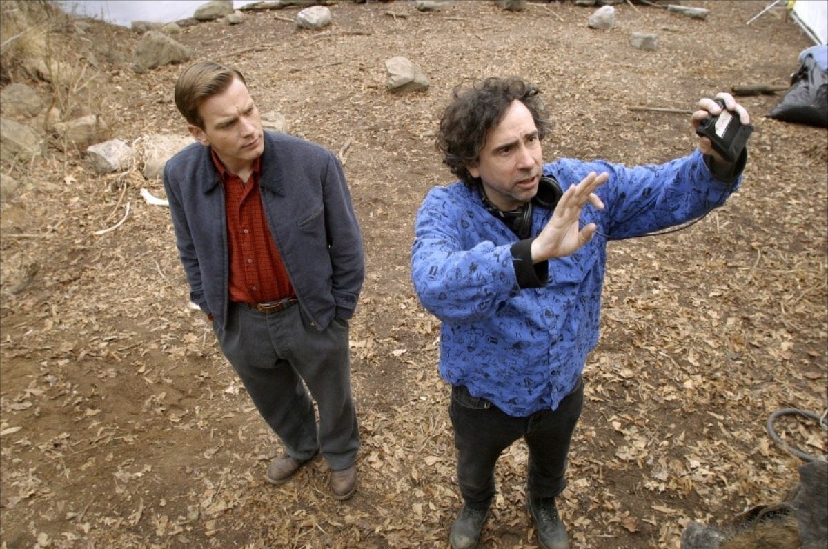 Юэн МакГрегор и Тим Бёртон на съёмках «Крупной рыбы» (2003)
