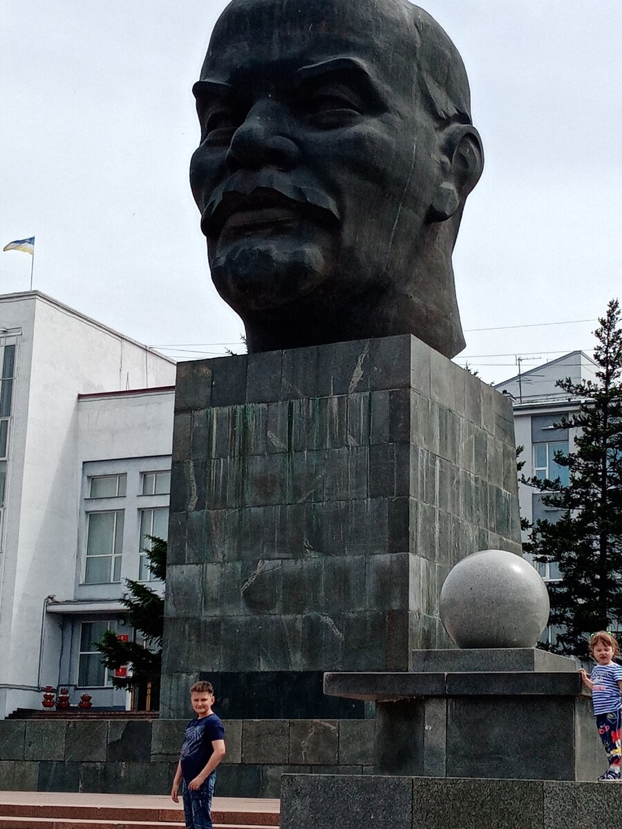 Знаменитый  голова