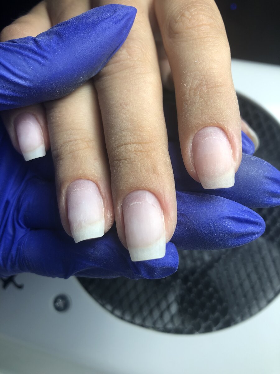 После маникюра.