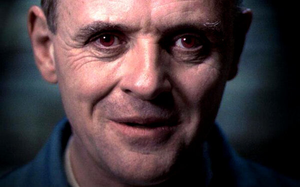 Манерность и вежливость - главная черта Лектера