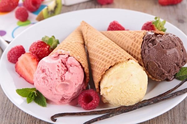 Если любите мороженое, то лучше всего готовьте его дома (Фото: wallpaperup.com)