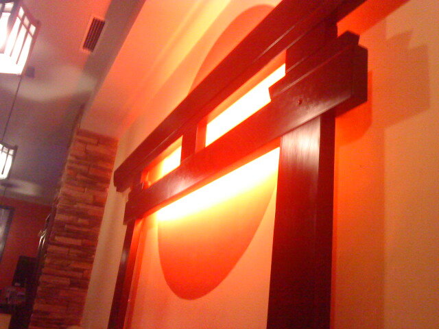 Интерьер заведения на Артёма.