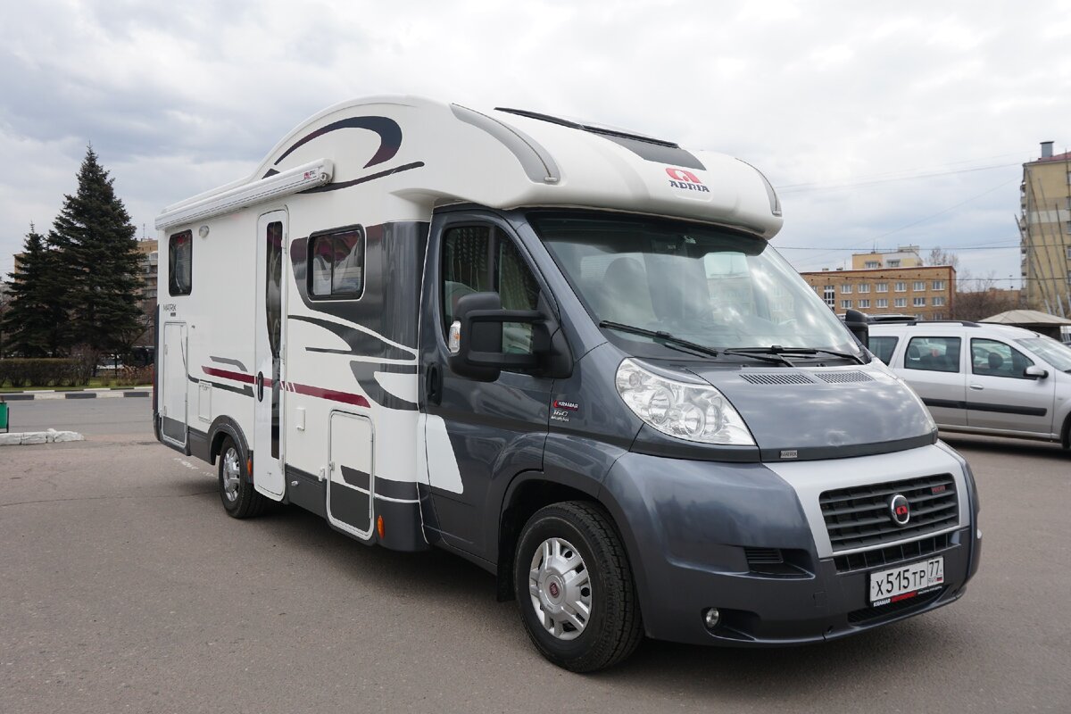 Ао автодом. Автодом Adria Matrix. Автодом Adria 810. Adria Matrix 650 SF Motorhome. Автодом Adria 360.