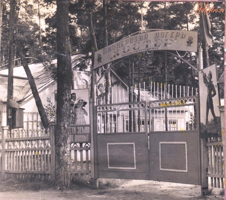 Фото с яндекса...хотел изображение погоста- да их у нас и так тьма , вот такого : всё меньше...