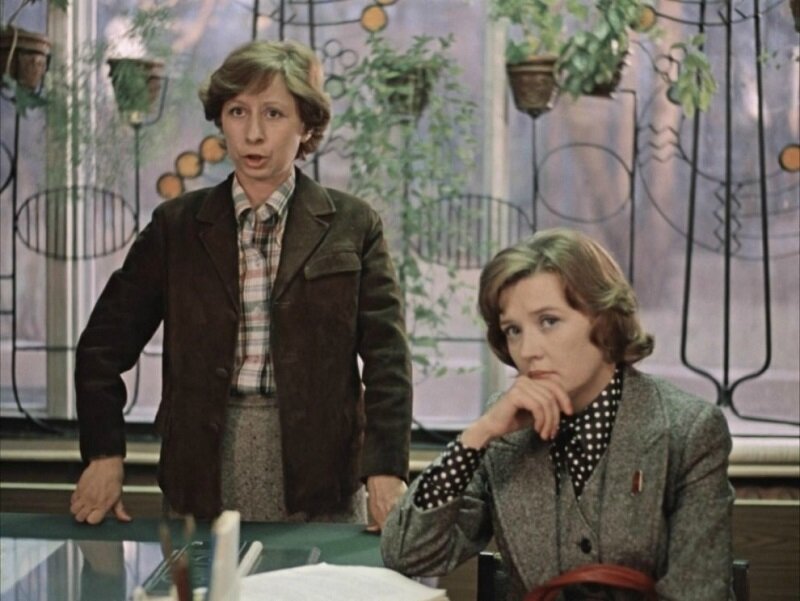 Какая-то бестолковая ахинея, которую несёт разговорчивая и невыносимо-современная директриса клуба.