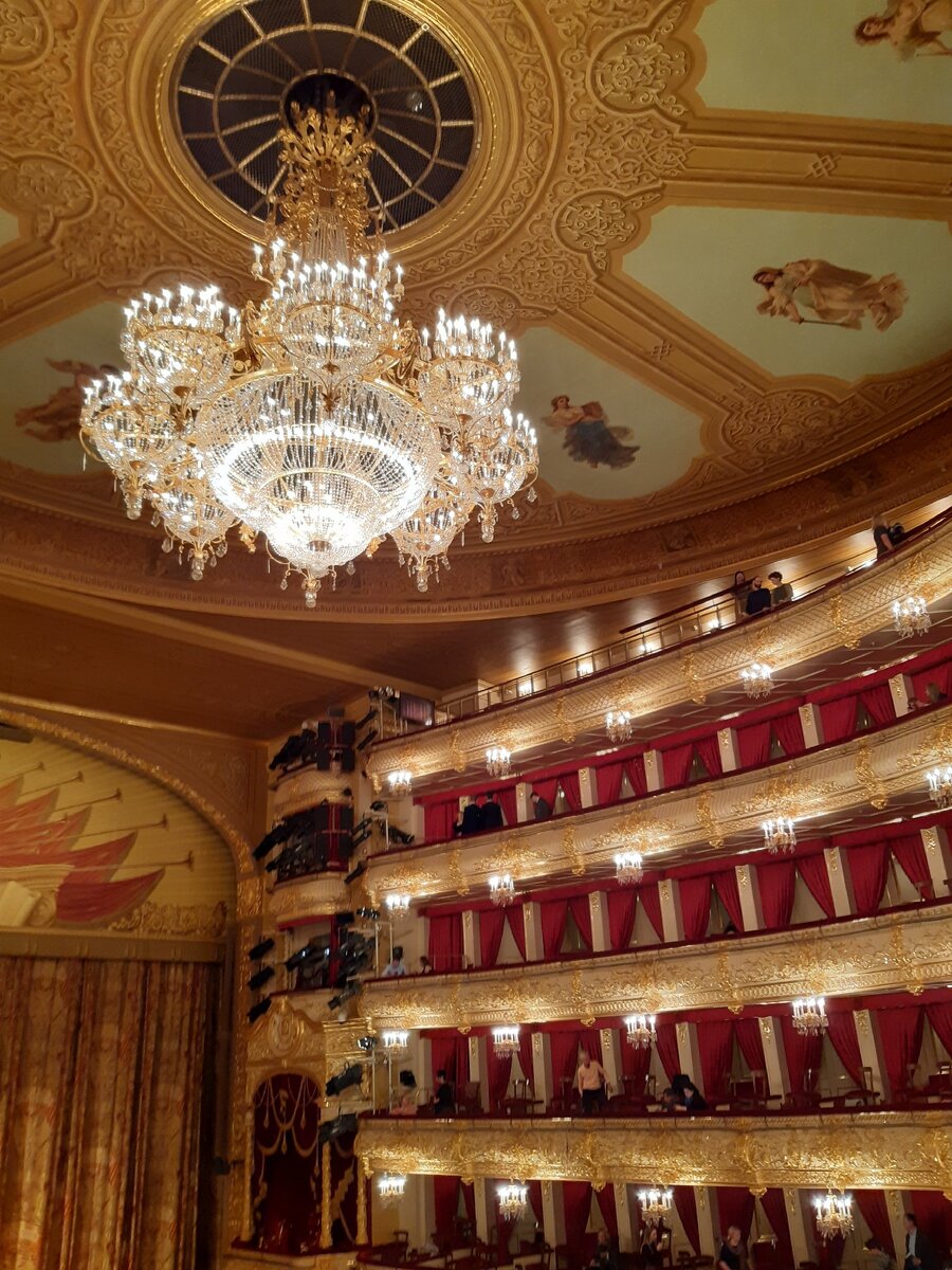 Историческая сцена Большого театра - роскошна!