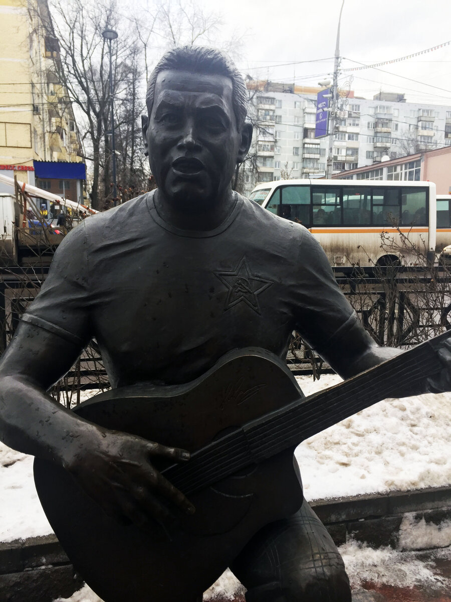 Люберцы, памятник "Ребята с нашего двора" (памятник Расторгуеву)