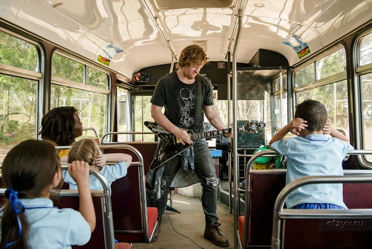 Здесь тяжелый рок о тяжелей судьбе.