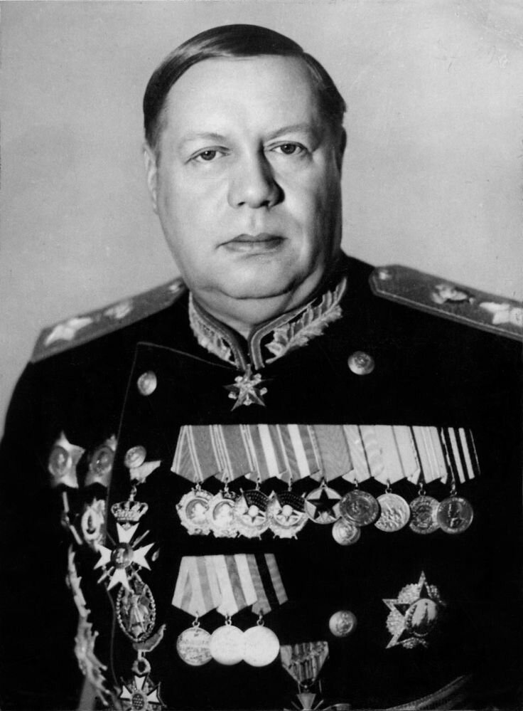 Маршал советского союза в период великой. Фёдор Иванович Толбухин. Маршал Толбухин фёдор Иванович (1894-1949). Фёдор Иванович толшбухин. Толбухин Маршал советского Союза