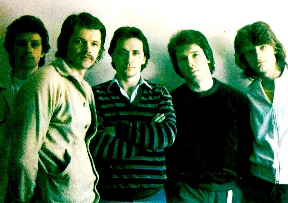 Земляне плакат. Рок группа земляне. Группа земляне 2021. Группа земляне андрей храмов. Земляне хочешь.