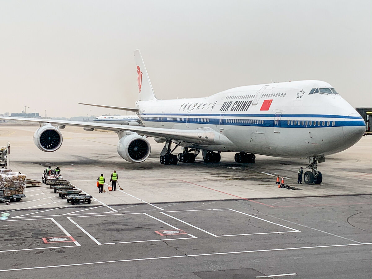 Рейс москва китай самолетом. B747-8 Air China. Боинг 747 8 Китай. Air China 747. Boeing 747 Air China.