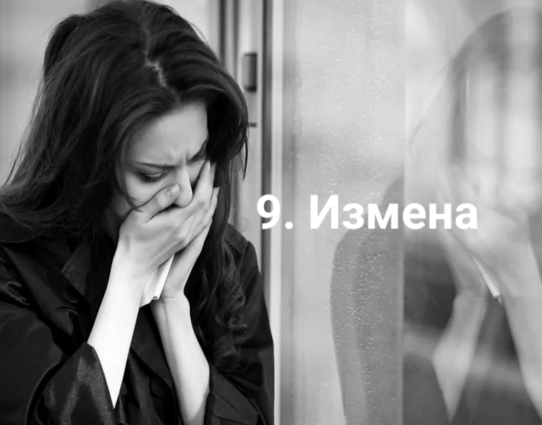 Олечка проснулась утром в своей кроватке. Вспомнив, что было вчера, она стразу соскочила и побежала в комнату родителей. На большой постели обнимая братишку, лежала мама. Она крепко спала и поэтому не услышала прихода дочери. Олечка на радостях начала целовать по очереди, то маму, то Андрюшку. Ольга проснулась, обняла дочь и расплакалась. - мама, не плачь, я же тебя люблю! – успокаивала Олечка, вытирая слёзы с её щёк.
- больше не буду,- пообещала Ольга.
-мама, а папа на работе?
- наверное, на работе, - больше ничего не могла придумать Ольга. Как она могла объяснить своей шестилетней дочурке, что у папы уже новая жена.
- мама, а я в садик сегодня пойду?
- нет сегодня выходной, садик не работает, давай ещё немного поспим, - прижала к себе дочурку, вытирая остаток слёз со своего лица.
Но уснуть Ольга так и не смогла. Душила обида, и сердце разрывалось на части: «Как он мог так с ними поступить, бросить её с двумя детьми, ради очередной юбки». Материальная сторона её волновала в последнюю очередь. Ольга хотела, чтобы у её детей был родной отец, а не так как у неё. Она на собственном опыте знала, как жить без родного отца, без защиты. 
Позавтракав, Ольга собрала детей, и пошла на главпочтамт, чтобы заказать переговоры со своей мамой. В такой ситуации ей нужна была поддержка родного человека, кому она ещё была не безразлична. 
Поговорив с матерью по телефону, ей легче не стало. С разговора матери, Ольга поняла, что в доме отчима им места нет. Но мать пообещала, что скоро она к ним приедет в гости, поможет, чем сможет. 
Ольга снова, как бы ей этого не хотелось, оформила Андрюшу в ясельки. По утрам она разрывалась между детьми одна. В детском саду, куда ходила Олечка, в ясельной группе не было мест, и Андрюшку приходилось тащить в другой конец города. Очень часто, переведя дочку через центральный перекрёсток, Ольга отправляла её одну идти до детсада. А потом, придя на работу, созванивалась с воспитателем: дошла ли её дочка до своей группы. Так ребёнок приобщался к самостоятельной жизни.
Приезжала бабушка Шура с гостинцами: орехами, яйцами и салом. Немного погостив и утешив дочь, дала совет: « Крепись, а если вернётся – прости. У вас дети, а горбатого могила исправит, терпи, пока терпится».
Так прошло пару месяцев. Наступила  осень. Олечка стала часто болеть. На выходных Ольга отпаивала дочь, лечила народными средствами, но кашель всё не проходил. Однажды ей позвонили с детсада на работу: «У вашей девочки поднялась высокая температура, заберите ребёнка!» Ольгу отпустили с работы, забрав ребёнка с садика, сразу пошла с ней в поликлинику. Педиатр померил температуру, послушал ребёнка: «у неё сильные хрипы в лёгких, нужен рентген». Рентген показал двухстороннее воспаления лёгких.
- Срочная госпитализация, можете потерять ребёнка - вынес заключение педиатр.
Ольга не знала, что делать. Оставлять дочурку одну в больнице  она побоялась. Сынишка в ясельках, как быть с ним? Ей ничего не оставалось, как обратиться за помощью к мужу, ведь это и его дети тоже. Оставив ребёнка в приёмном покое, она пошла к мужу на работу. 
Она его с трудом узнала: осунулся, похудел. «Видно новая жена выпила с него все соки или плохо кормит» - промелькнуло в голове Ольги. Но сейчас она должна думать не о себе, а о детях.
- Оля в больнице, в тяжёлом состоянии, мне нужно быть рядом с ней, позаботься о сыне, -выпалела на одном дыхании, не глядя ему в глаза.
- что с ней, почему в больнице!? – растерялся Михаил, как будто с детьми ничего не может случиться.
- воспаление лёгких, очень высокая температура, я за вещами и в больницу, забери сына с садика, - это даже была не просьба, Ольга ставила его перед фактом. Он, наконец-то, пришёл в себя:
- ты замки не сменила, я смогу попасть в квартиру? – спросил Михаил, с надеждой глядя жене в глаза.
- нет, не сменила, ты же там прописан,- ответила сухо Ольга. Ей было не до лирике, её ждала дочурка.
После работы, Михаил забрал сынишку с садика, и сразу оправились в больницу. По дороге купил гостинец дочурке, её любимые конфеты «Мишка на севере». Он попросил вызвать лечащего врача для уточнения состояния ребёнка. Врач долго не заставил себя ждать.
- вы отец? – с ходу спросил Михаила доктор.
- да, я отец, - ответил Михаил.
- какая у вас группа крови? – спросил доктор. Михаил сразу понял, что состояние дочери очень критическое.
-вторая положительная;
- вашей девочки срочно нужно перелить кровь, она очень слаба. Вот вам белый халат, переодевайтесь, и жду вас в процедурной; - без всякого сомнения, что клиент может отказаться, строго сказал доктор.
- с вашим сыном пока посидит медсестра в приёмном покое: - дал последние указания доктор и пошёл готовить пациентку, пока папаша не сбежал.
Михаил зашёл в процедурный кабинет. На кушетке сидела его жена и держала на руках их дочурку. На ребёнка было жалко смотреть: худенькая, под глазами синяки, волосы, спутанные от испарины. Увидев, папу, Олечка сразу ожила, потянула свои ручонки:
- папочка! – кинулась к нему на шею, и Ольга передала ребёнка к нему на руки. Но через минуту зашла медсестра с большим стеклянным шприцом, усадила Михаила за стол, и стала подготавливать морально ребёнка к процедуре, чтобы произвести переливание крови, не травмируя её психику. 
Но ожидания медсестры не оправдались. Олечка, увидев огромный шприц с толстой иглой, подняла такой крик, что в кабинет прибежал доктор и ещё одна медсестра:
- не колите папочку, ему больно!!! – в её глазах читался ужас. Михаил был потрясен. Ольга с трудом удерживала дочь и свои слёзы. Как же ей было больно за себя и за детй. Когда пришла Олечкина очередь, у неё уже не оставалось сил для сопротивления. Ребёнку еще ввели успокоительное, и Олечка быстро заснула.
- возможно, завтра придётся повторить процедуру, - сказал доктор, провожая Михаила по коридору. 