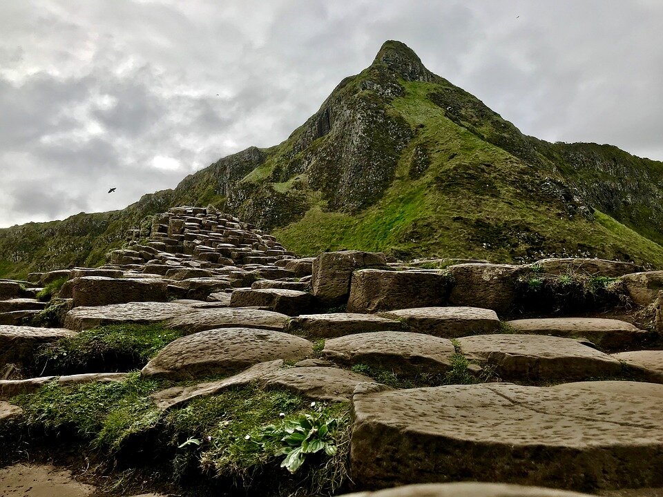 https://pixabay.com/ru/photos/giant-causeway-%D0%B8%D1%80%D0%BB%D0%B0%D0%BD%D0%B4%D0%B8%D1%8F-4546585/