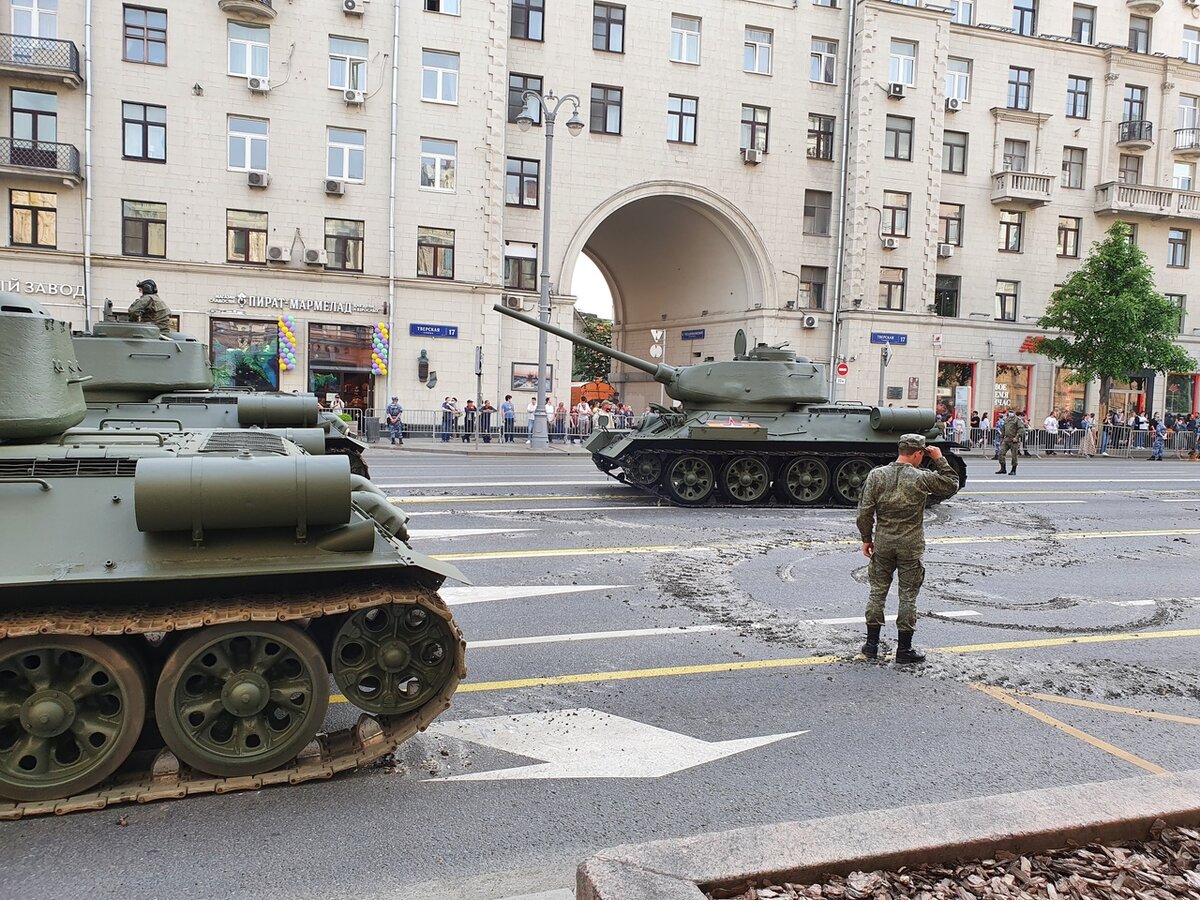 Вот как такое могло произойти? Зачем он развернулся? Может быть фрикцион подклинило или еще чего?