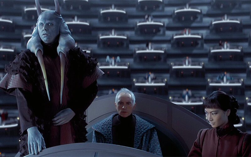 Кадр из фильма "Звездные войны" с Теренсом Стэмпом (в середине) 