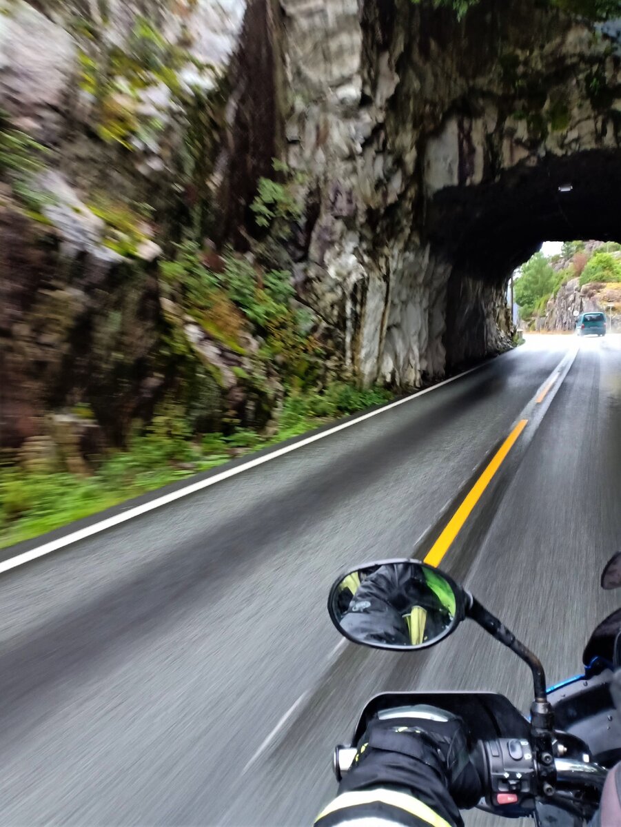 В таком маленьком тоннеле вы, конечно, не потеряетесь!