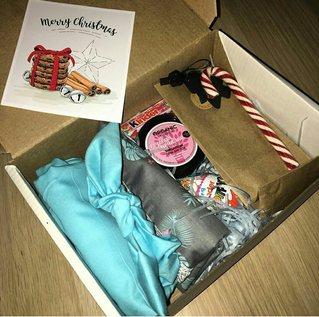 Бокс с пижамой