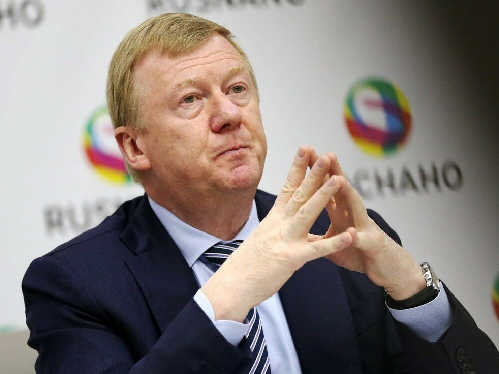 Анатолий Чубайс разрабатывает стратегию борьбы с сосульками на крышах