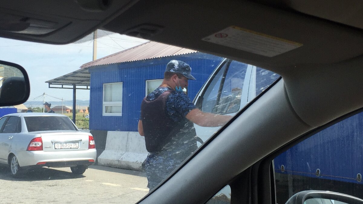 Прежде, чем попасть в Чечню, нужно преодолеть 2 строгих ПОСТа