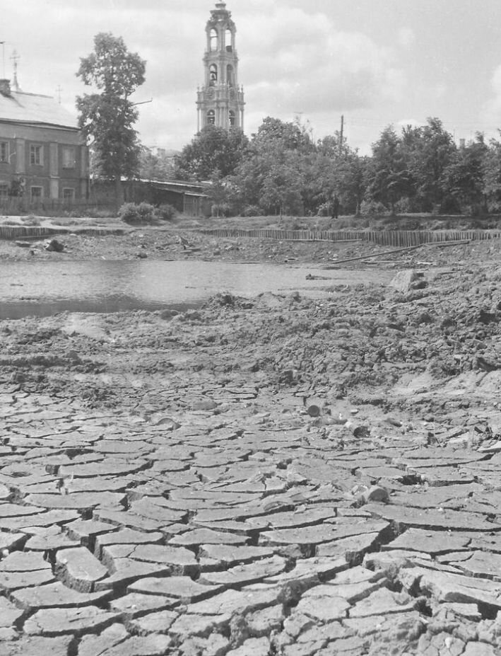Высохший пруд в Загорске (Сергиевом Посаде), 1972. Фото с сайта сергиев-посад.рф