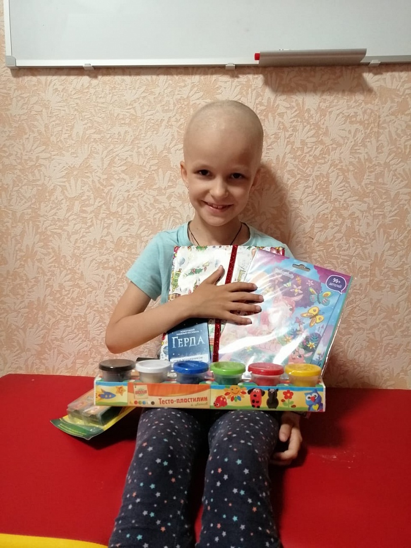 Друзья, всем привет! 😊 ⠀
Ранее мы рассказывали про Софию Богуш, у которой была обнаружена опухоль мозга.
⠀
От весенних сборов был сделан второй перевод и девочка смогла продолжить лечение. 💪🏻
⠀
«Дочку прооперировали в НМИЦ имени Бурденко, - рассказывает Ольга Богуш, мама Софии. - Опухоль полностью удалили. Гистология показала, что это нейробластома».
⠀
