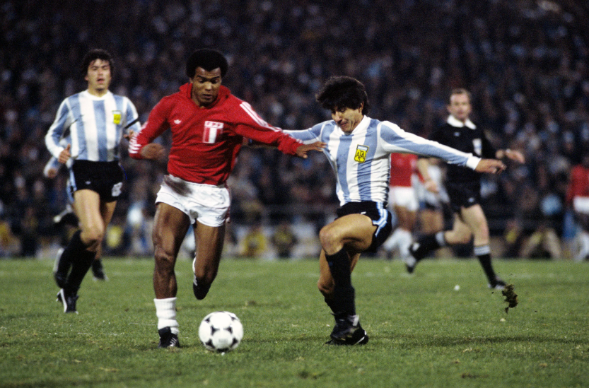 Эпизод матча Перу - Аргентина, прошедшего во второй группе