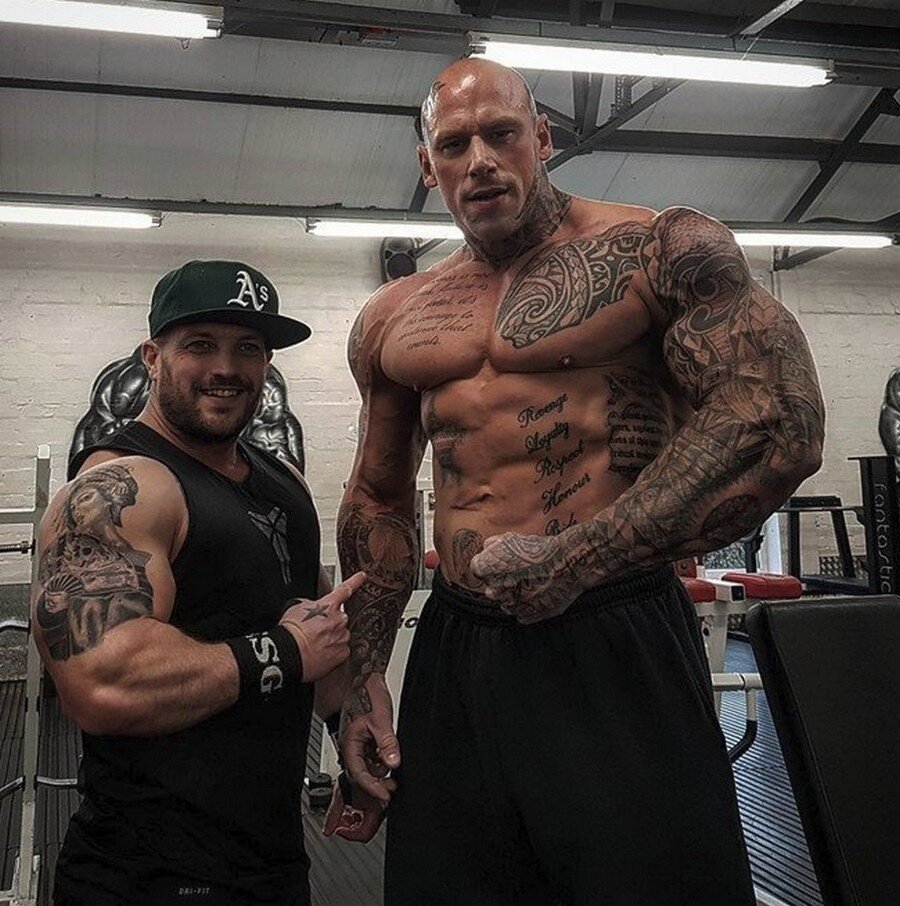 Большие люди спортсмены. Мартин Форд (Martyn Ford). Мартин Форд бодибилдер. Мартин Форд рост. Martyn Ford рост.