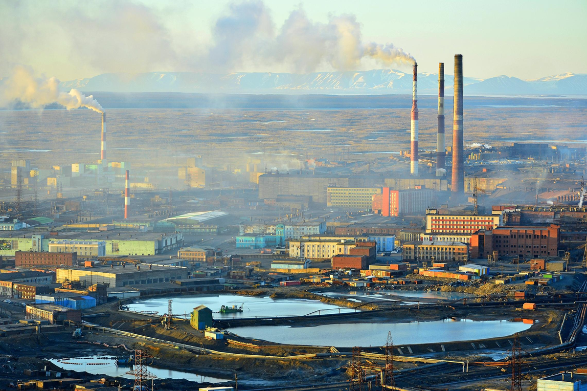 Самый промышленный регион. Челябинск промзона. Города-заводы Урала. Город завод Екатеринбург. Металлургический завод Чусовой.