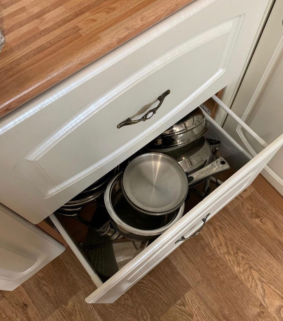 Это ящик моей прошлой кухни –  это была моя беда.... 