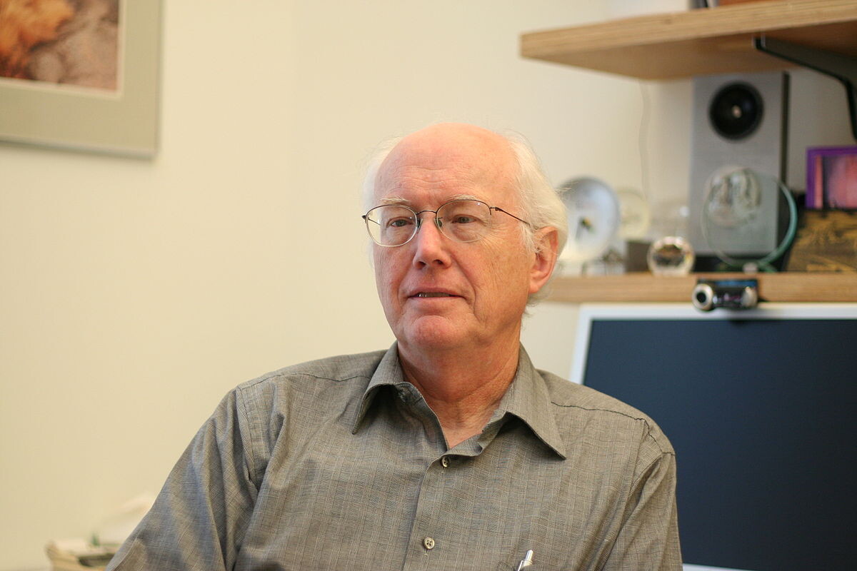 Дэвид Дана Кларк специалиста по информатике из Массачусетского технологического института