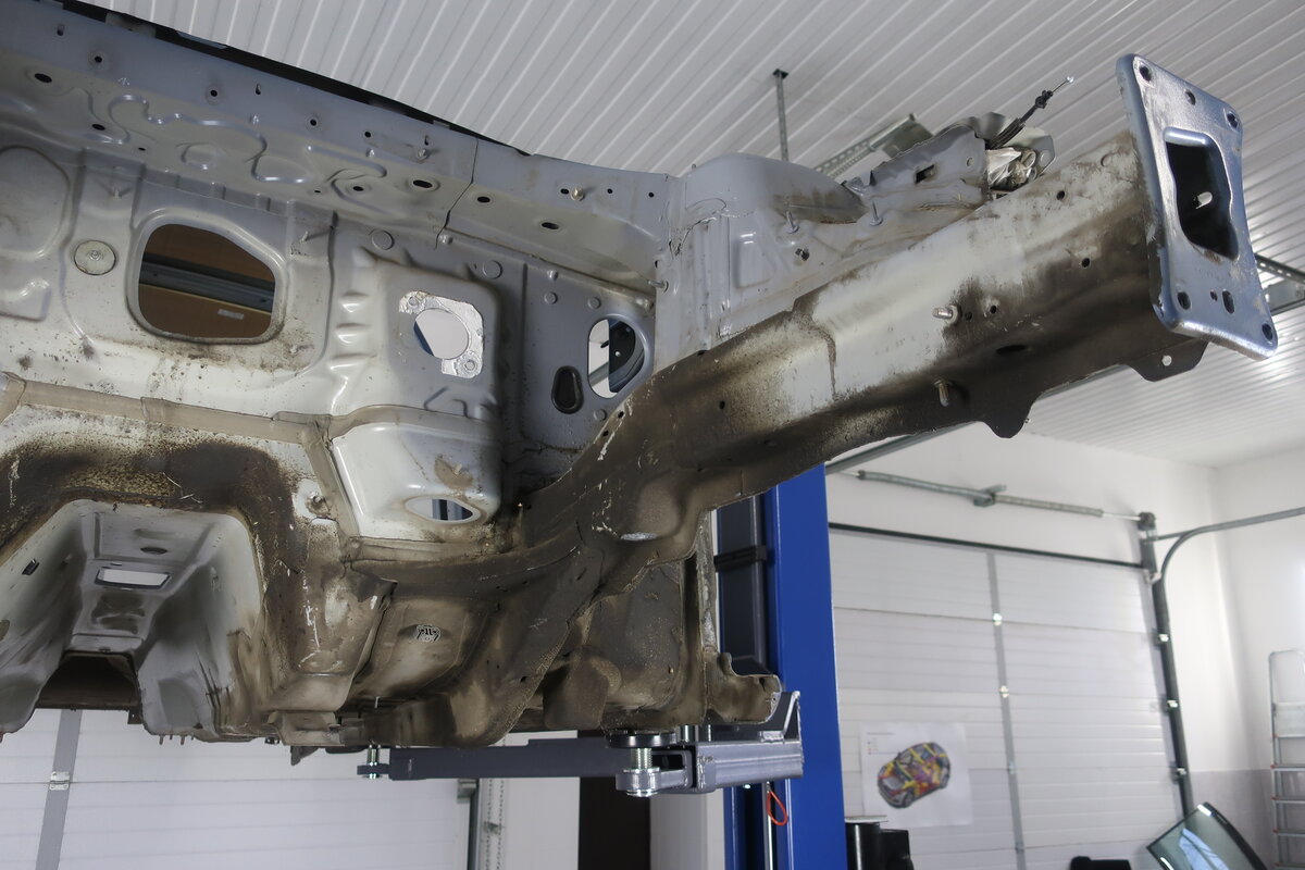 передний лонжерон VW Golf 7