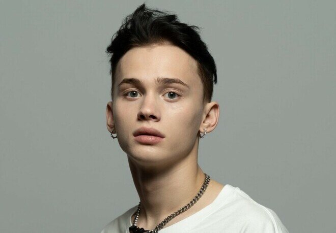 На фото Даня Милохин