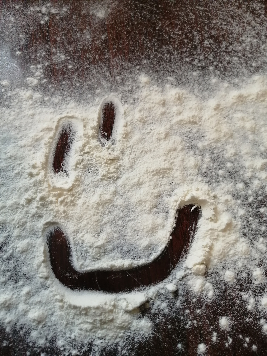 Доча проснулась, пришла помогать