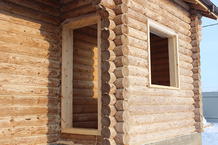 Обсадная коробка для окон в деревянном доме фото