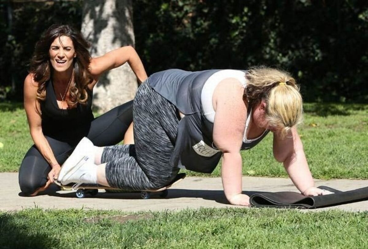 Приколы про спорт. Смешные ситуации. Embarrassing moments. Embarrassing happened. Болельщицы упс.