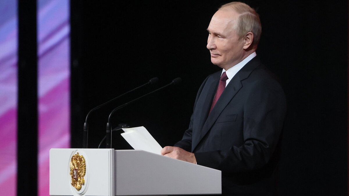    Президент РФ В. Путин принял участие в мероприятии по случаю 75-летия ФМБА© POOL