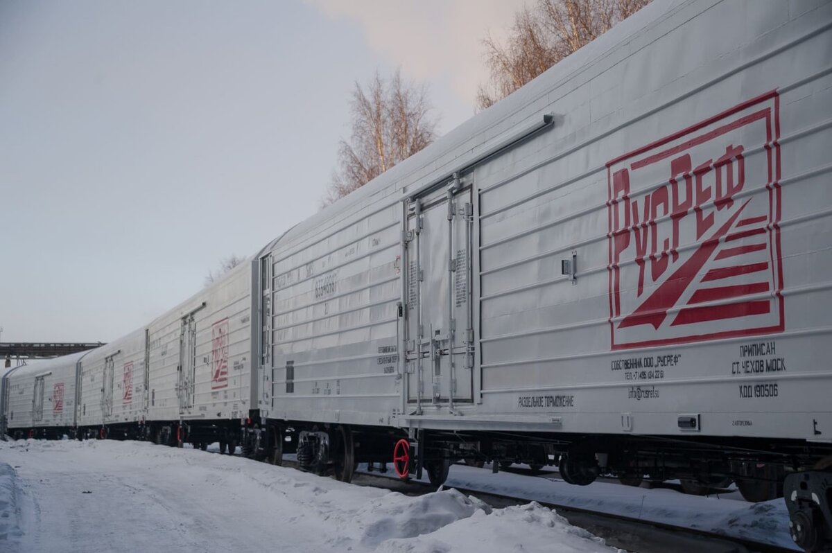 Опытная партия автономных рефрижераторных вагонов модели 16-5213. Источник: УВЗ