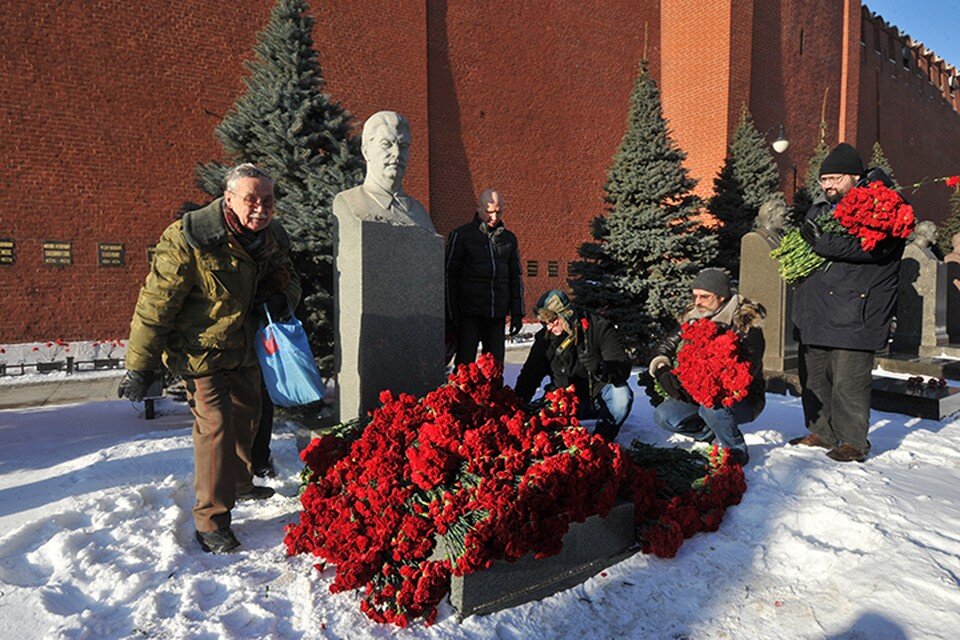     Вопрос об установке памятника Сталину в Хабаровске обсуждается уже давно Михаил ФРОЛОВ