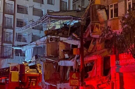    Количество погибших во время землетрясения в Турции выросло до 3381 человека