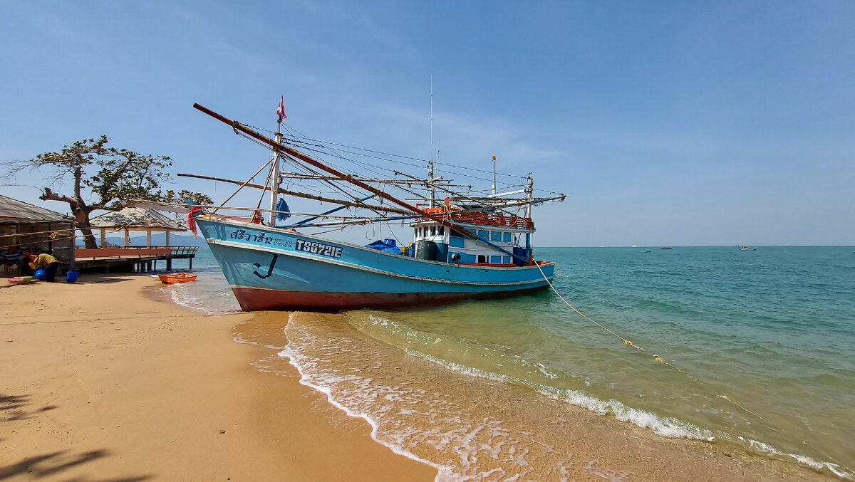 Рыбацкий катер. Фото моё!