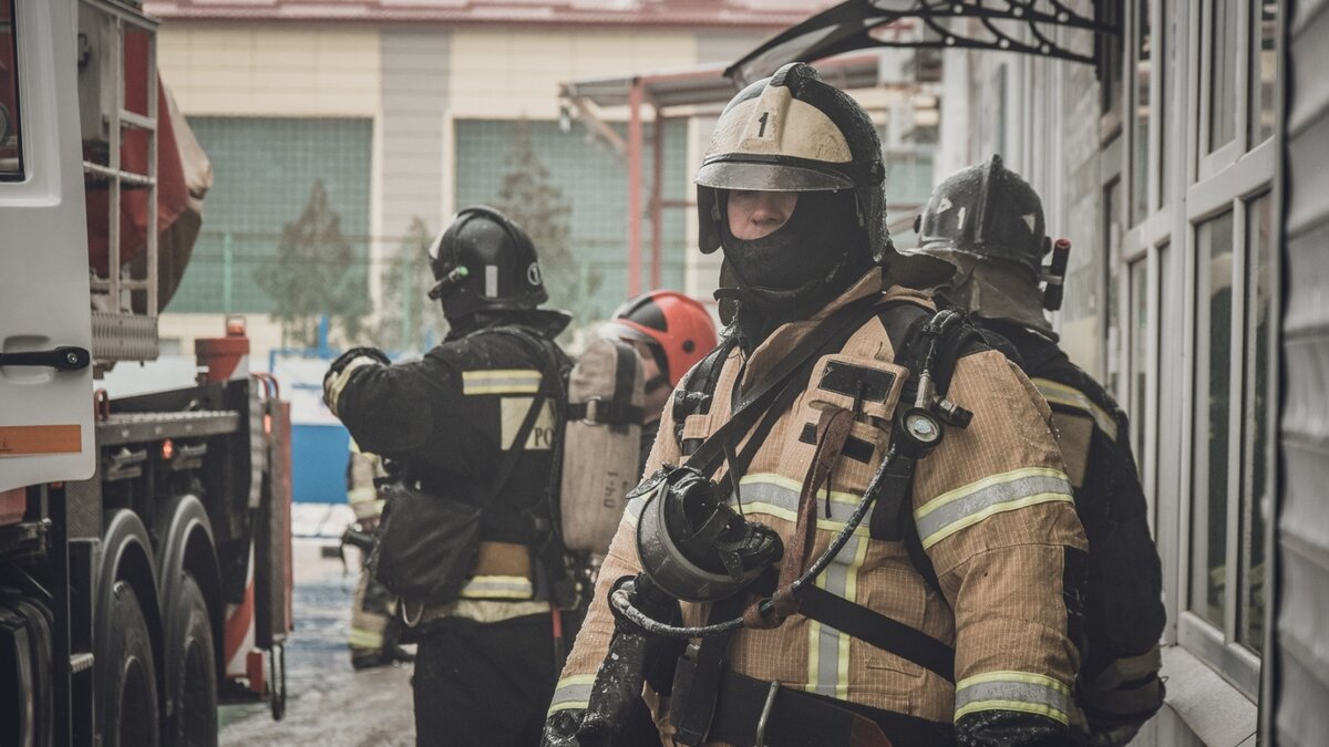     В краевой столице загорелся балкон в одной из многоэтажек. Пожар потушили, сообщили в ГУ МЧС России по Ставропольскому краю.