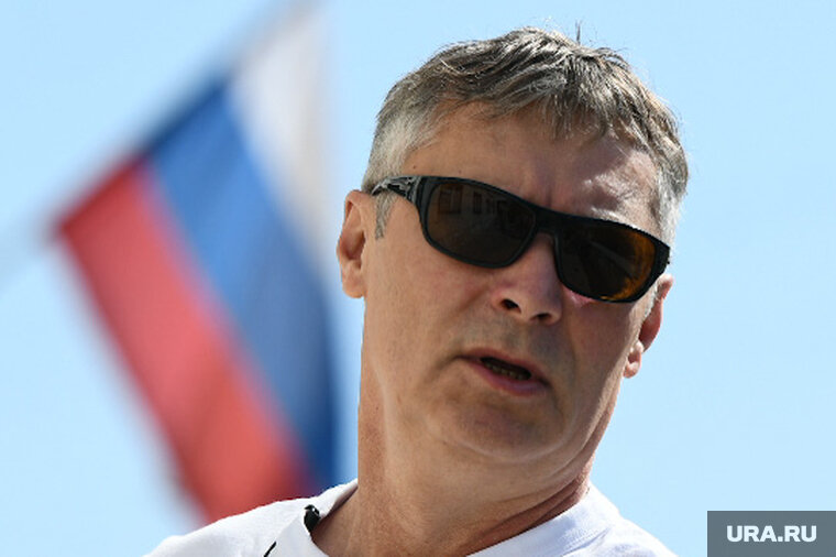    Евгений Ройзман* ответил на сообщения пользователей