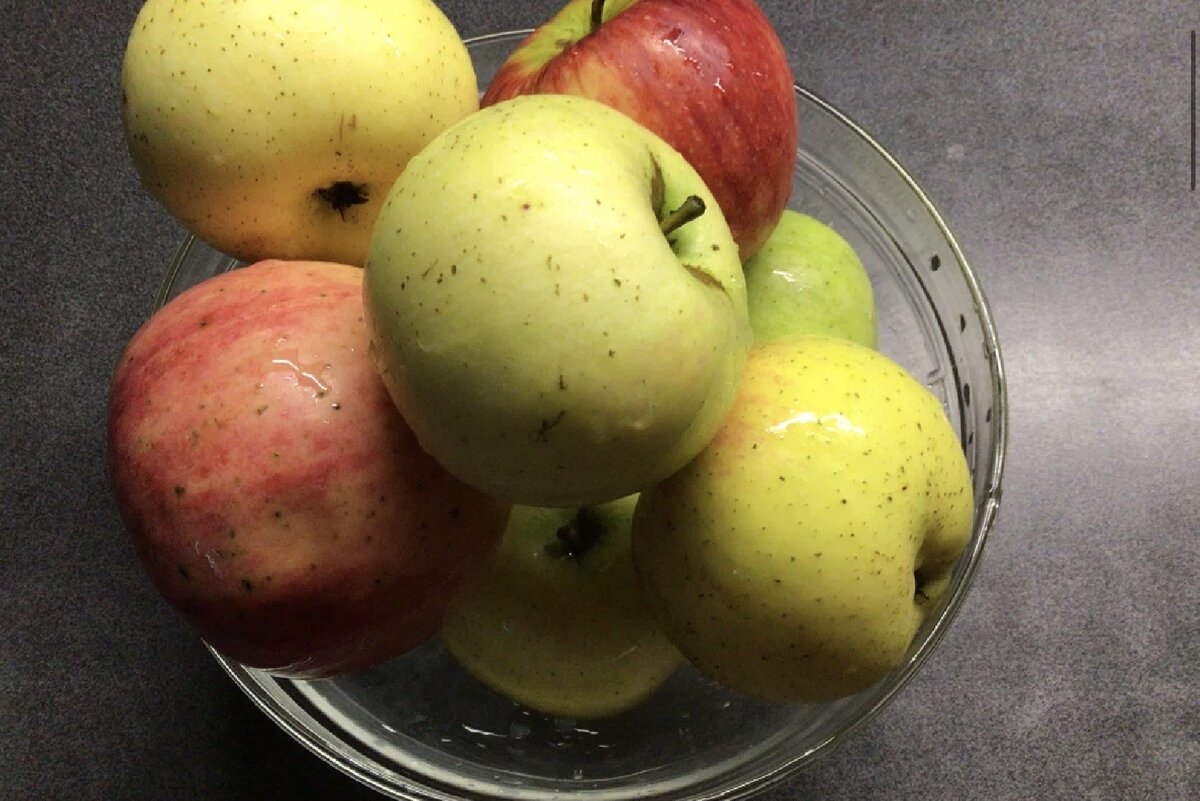  Приготовили яблоки для варенья. Фото автора.