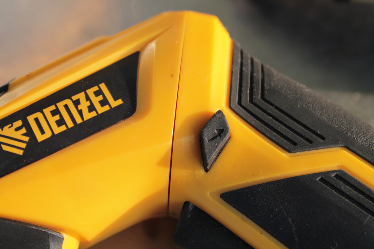 Отвертка – полезный и распространенный бытовой инструментов. С ее помощью можно что угодно разобрать, собрать или починить.-9