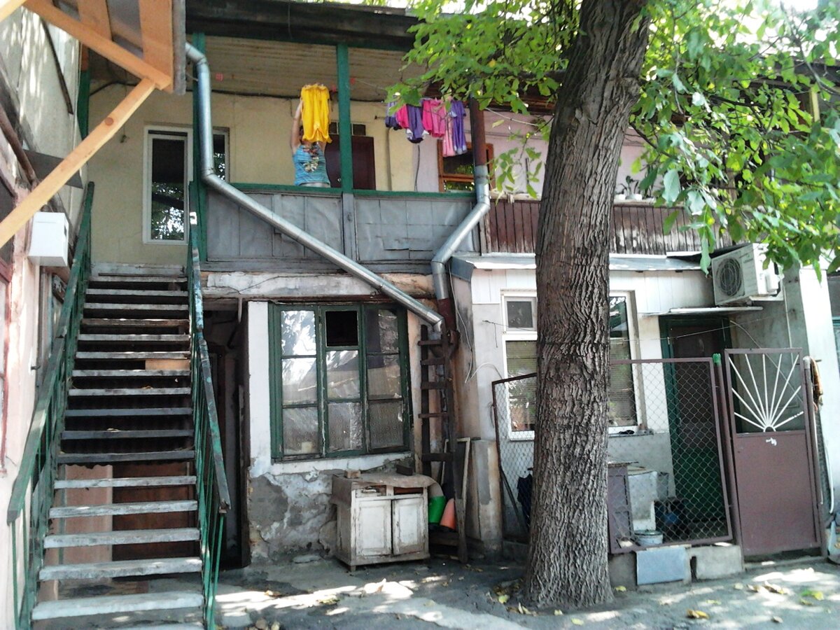  Обычный Одесский дворик.