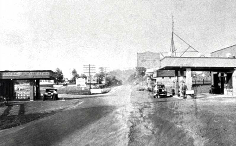 Так выглядели первые кафе на автозаправочных станциях.